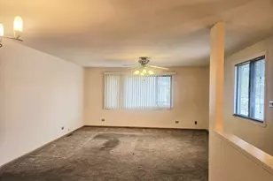 1037 Quanset Ct, Schaumburg, IL 60194 - Photo 4