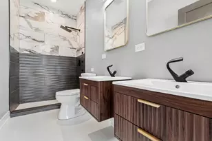 8412 S Green St, Chicago, IL 60620 - Photo 12