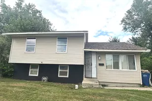 1436 Congress Ln, Ford Heights, IL 60411 - Photo 1