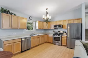 407 Grandview Dr, Round Lake Park, IL 60073 - Photo 8