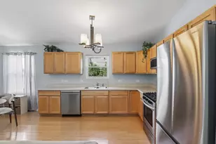 407 Grandview Dr, Round Lake Park, IL 60073 - Photo 10