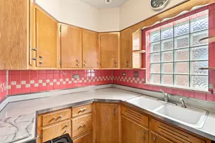 1924 Clinton Ave, Berwyn, IL 60402 - Photo 12