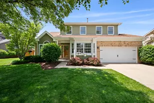112 N Bristol Dr, Bloomingdale, IL 60108 - Photo 1