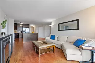 545 N Dearborn St, Chicago, IL 60654 - Photo 10