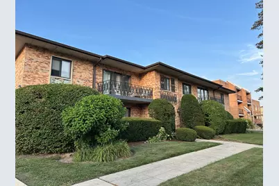 1033 Busse Highway #2A, Park Ridge, IL 60068 - Photo 2