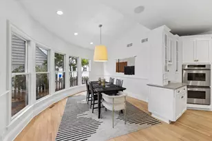678 Oak St, Glen Ellyn, IL 60137 - Photo 10