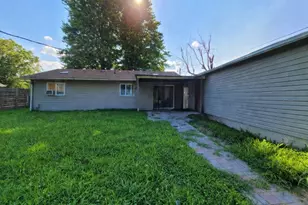 4490 Lake Dr, Granite City, IL 62040 - Photo 2