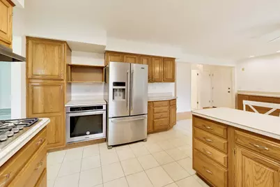 10S324 Hampshire Lane, Willowbrook, IL 60527 - Photo 12