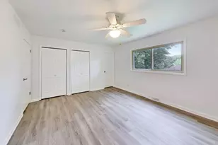 10S324 Hampshire Ln, Willowbrook, IL 60527 - Photo 18
