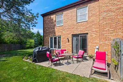 1566 N Windsor Drive #1566, Arlington Heights, IL 60004 - Photo 8
