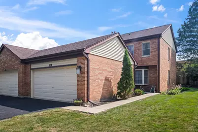 1566 N Windsor Drive #1566, Arlington Heights, IL 60004 - Photo 1