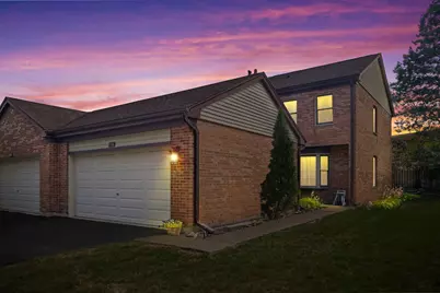 1566 N Windsor Drive #1566, Arlington Heights, IL 60004 - Photo 2
