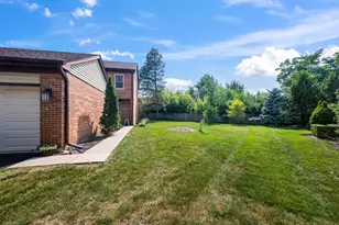 1566 N Windsor Dr, Arlington Heights, IL 60004 - Photo 4