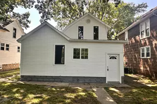 305 S Sterling St, Streator, IL 61364 - Photo 4