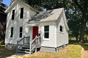305 S Sterling St, Streator, IL 61364 - Photo 2