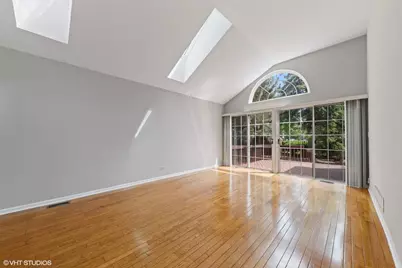 1908 N Evergreen Avenue, Arlington Heights, IL 60004 - Photo 4
