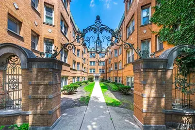 850 Washington Boulevard #2, Oak Park, IL 60302 - Photo 1