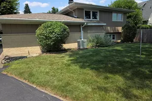 23 W 56th Pl, Westmont, IL 60559 - Photo 6