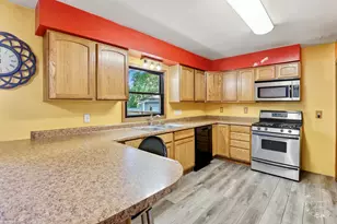 650 Washington Ave, Bourbonnais, IL 60914 - Photo 12