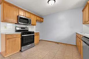 3122 Chanters Ct, Rockford, IL 61109 - Photo 4