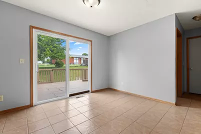 3122 Chanters Court, Rockford, IL 61109 - Photo 6