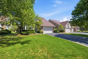 876 Island Ct, Deerfield, IL 60015 - Photo 2