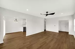 2325 Summerlin Dr, Aurora, IL 60503 - Photo 10