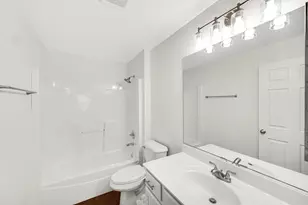 2325 Summerlin Dr, Aurora, IL 60503 - Photo 18
