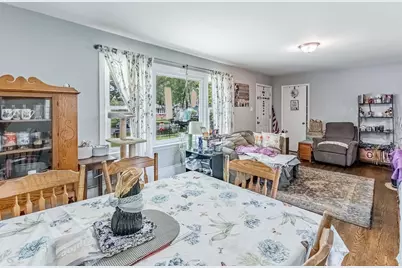 405 N Iowa Avenue, Villa Park, IL 60181 - Photo 2