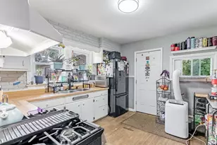 405 N Iowa Ave, Villa Park, IL 60181 - Photo 4