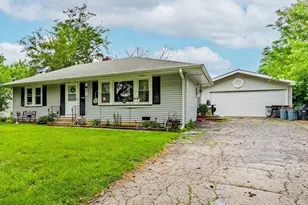 405 N Iowa Ave, Villa Park, IL 60181 - Photo 1
