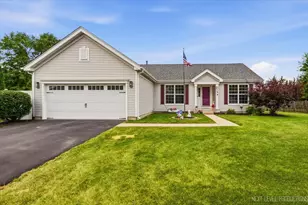 2759 Goldenrod Dr, Yorkville, IL 60560 - Photo 2
