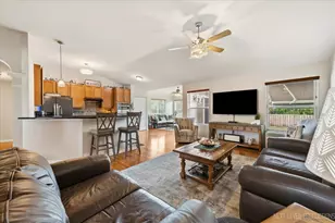 2759 Goldenrod Dr, Yorkville, IL 60560 - Photo 6