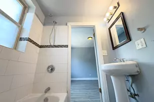 7821 S Phillips Ave, Chicago, IL 60649 - Photo 14