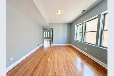 7821 S Phillips Avenue #3, Chicago, IL 60649 - Photo 6