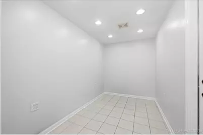 817 Stamford Court, Schaumburg, IL 60193 - Photo 12