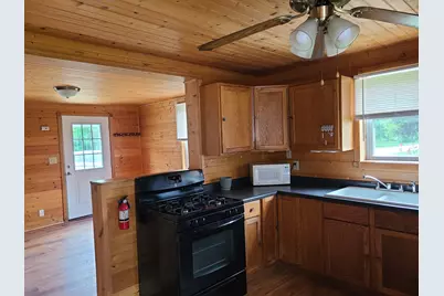 414 E Canal Street, Utica, IL 61373 - Photo 2