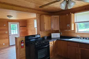 414 E Canal St, Utica, IL 61373 - Photo 2