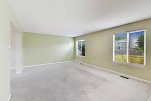 6820 Ayre Dr, McHenry, IL 60050 - Photo 14