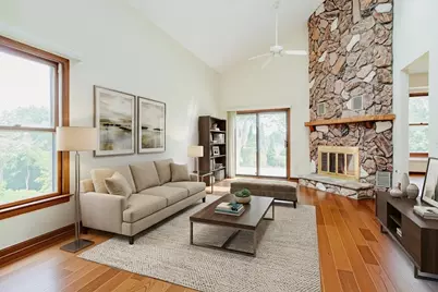 358 E Beech Drive, Schaumburg, IL 60193 - Photo 8