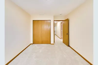 131 Springbrook Trail S, Oswego, IL 60543 - Photo 14