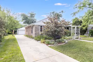 17638 Roosevelt Ave, Homewood, IL 60430 - Photo 4
