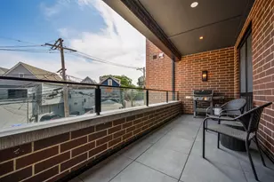 3037 N Lincoln Ave, Chicago, IL 60657 - Photo 26