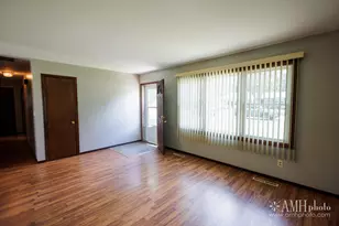 1871 S Oaklawn Dr, Saint Anne, IL 60964 - Photo 10