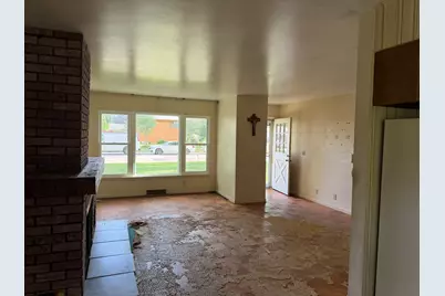 21 Scarsdale Road, Montgomery, IL 60538 - Photo 2