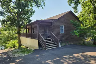 24 Magnolia Dr, Putnam, IL 61560 - Photo 1
