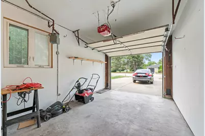 109 Landmeier Road, Elk Grove Village, IL 60007 - Photo 18