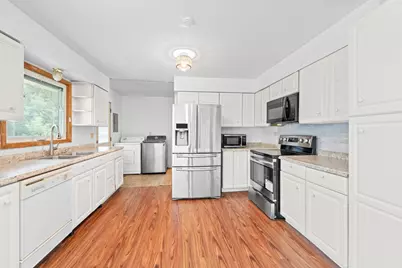 109 Landmeier Road, Elk Grove Village, IL 60007 - Photo 8