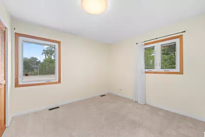 109 Landmeier Road, Elk Grove Village, IL 60007 - Photo 12
