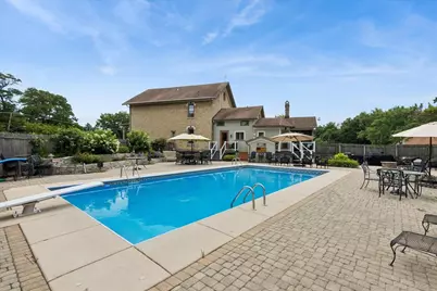 346 Sheridan Road, Winthrop Harbor, IL 60096 - Photo 2